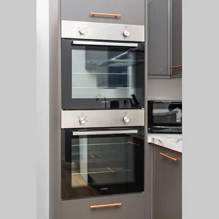 Semesterbostad Large, High Quality House Sleeps 10 - Mycityhaven Bristol